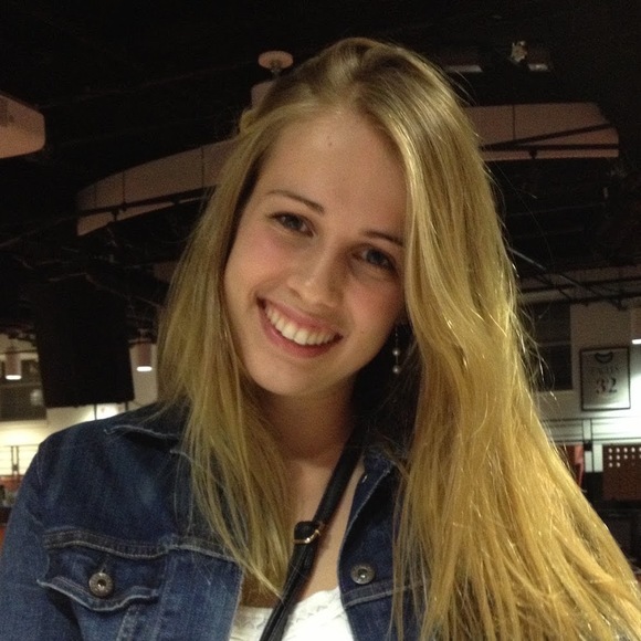 Meet your Posher, Leila - Picture 1 of 1